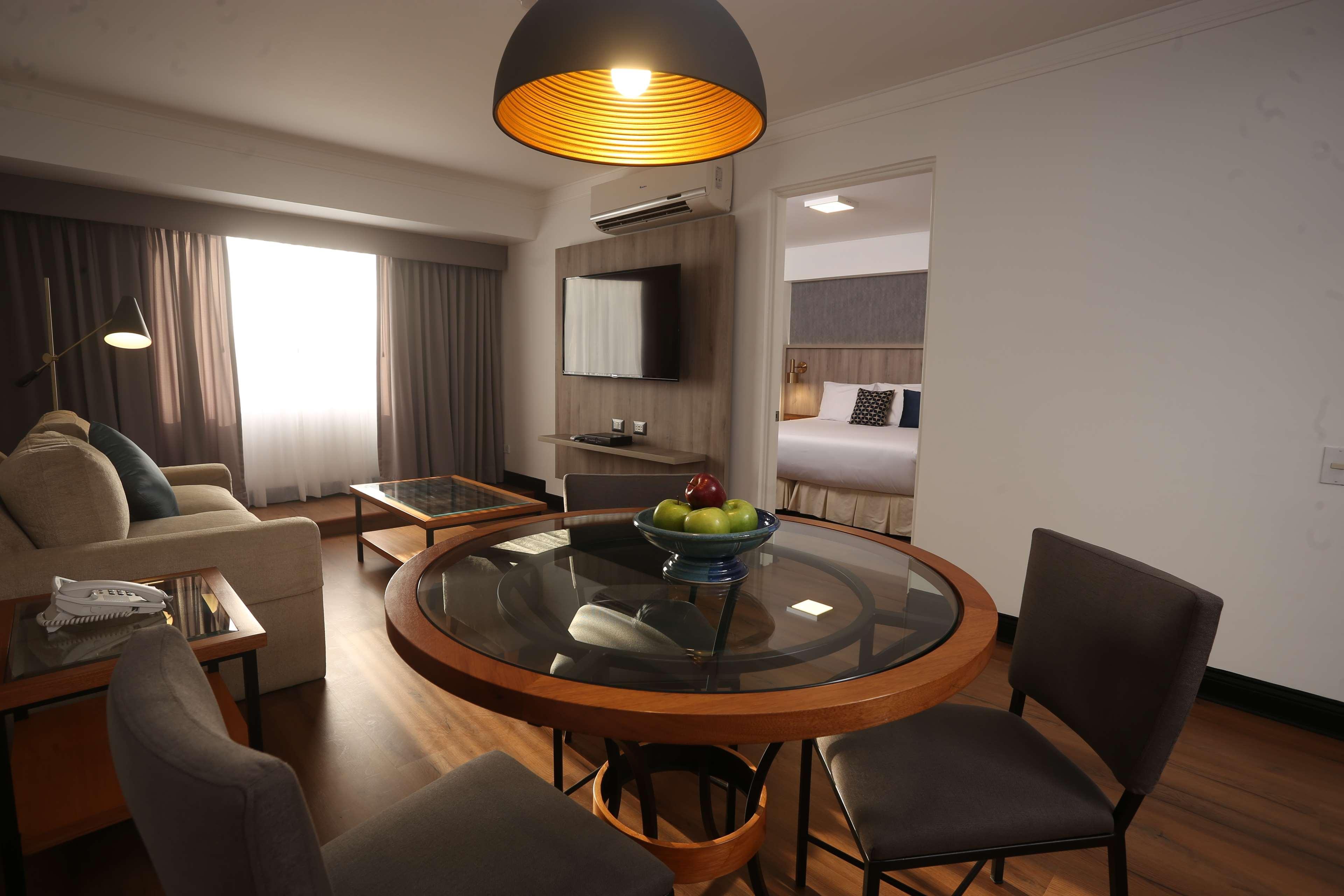 Radisson Hotel Plaza Del Bosque Lima Extérieur photo