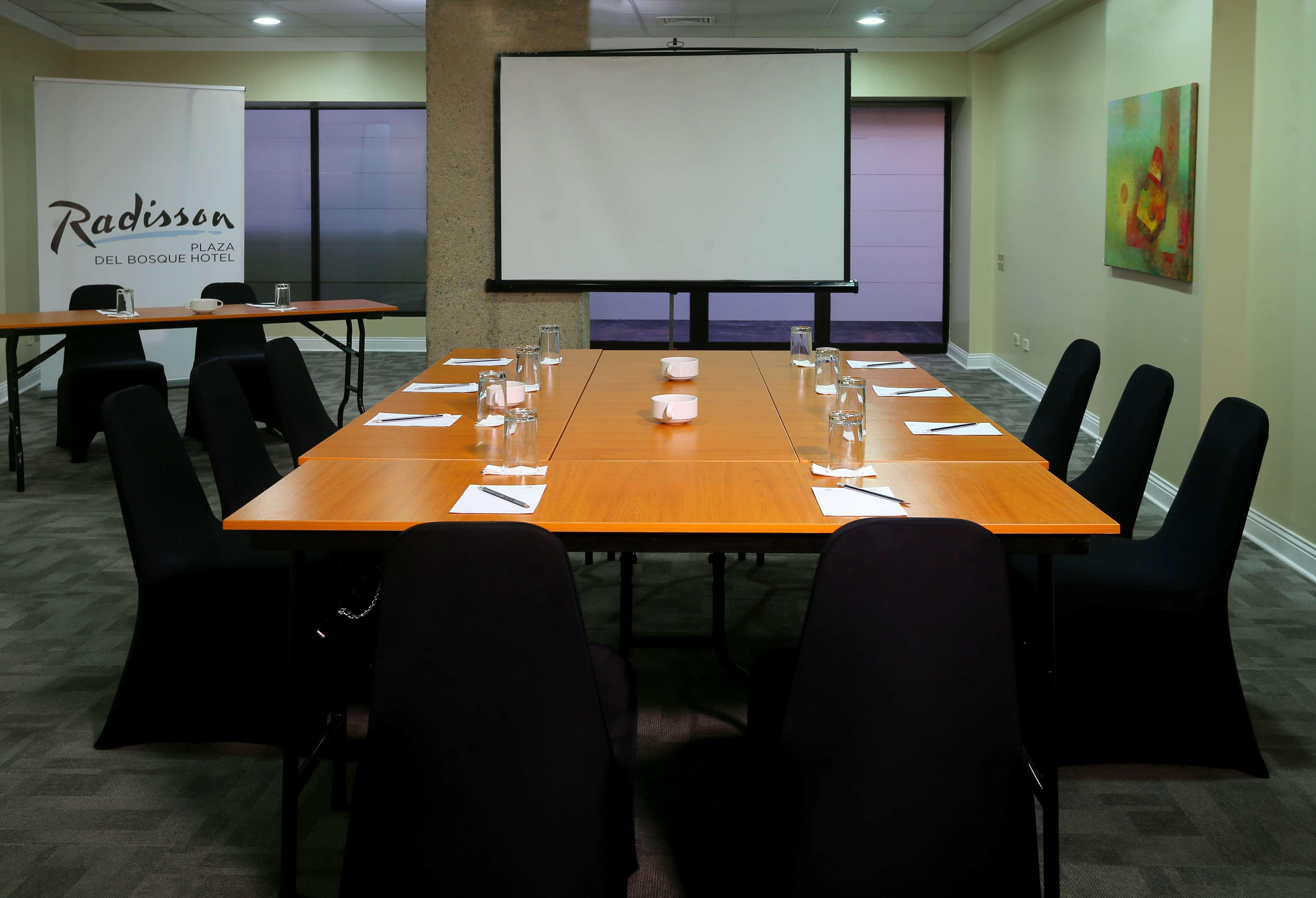 Radisson Hotel Plaza Del Bosque Lima Extérieur photo