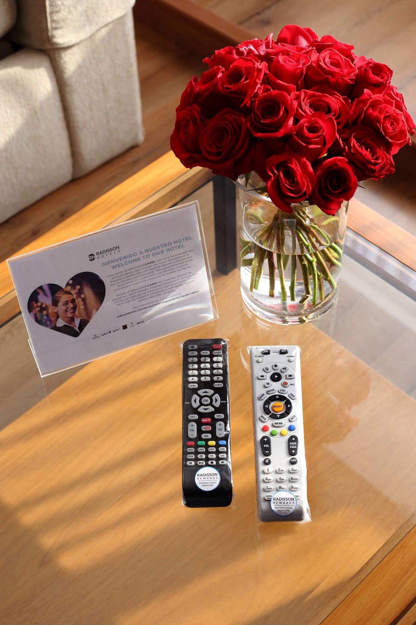 Radisson Hotel Plaza Del Bosque Lima Extérieur photo