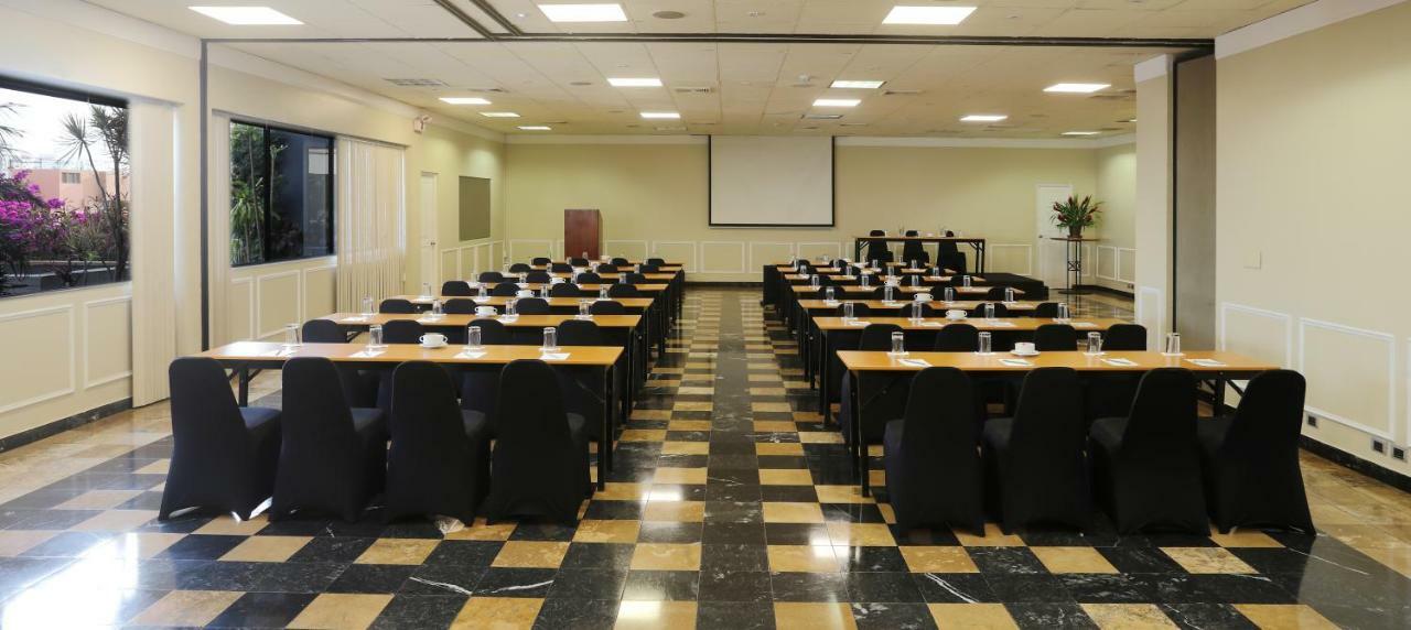Radisson Hotel Plaza Del Bosque Lima Extérieur photo