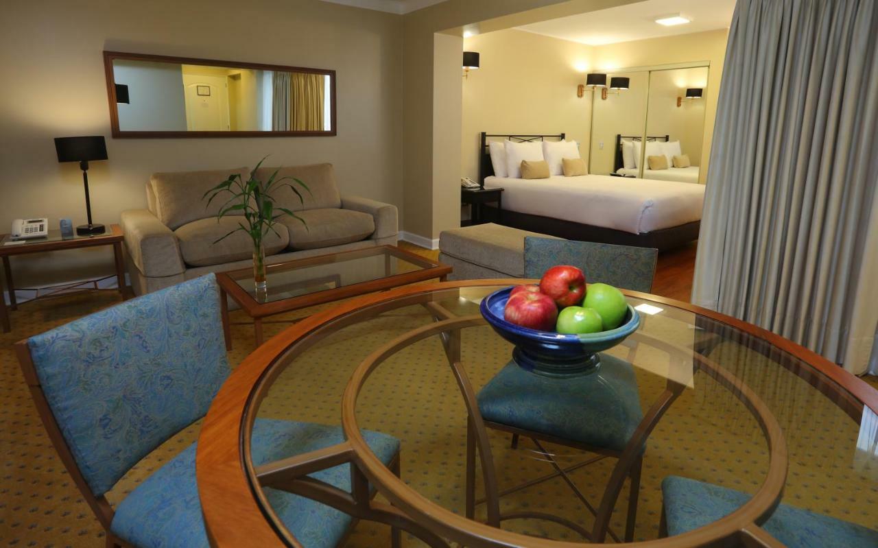 Radisson Hotel Plaza Del Bosque Lima Extérieur photo